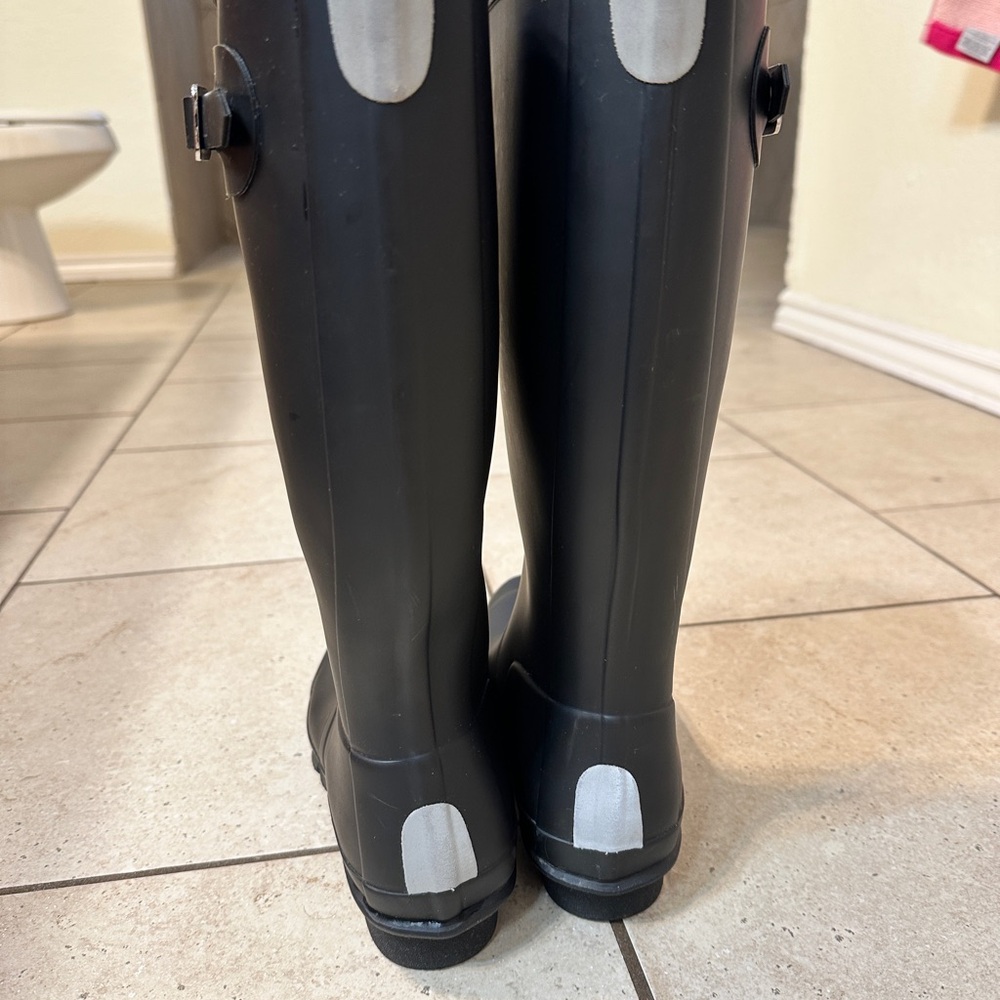 Hunter Classic Black Tall Boots - Picture 3 of 7